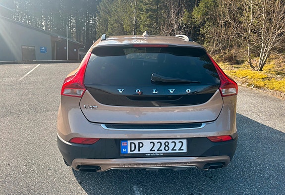 Volvo V40 4 of 18