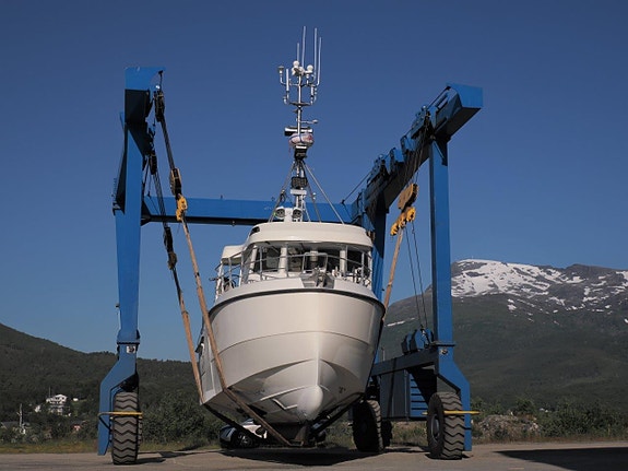 80 tonn skipsheis med Selfa MAX 1099 i stroppene