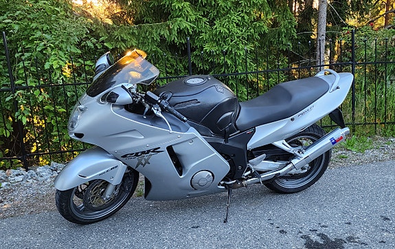 Honda CBR1100XX 2 of 5
