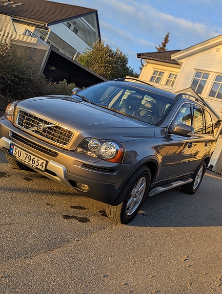 Volvo XC90 14 of 25