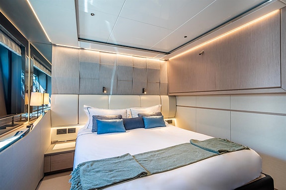 Sunseeker 100 Yacht 15 of 18