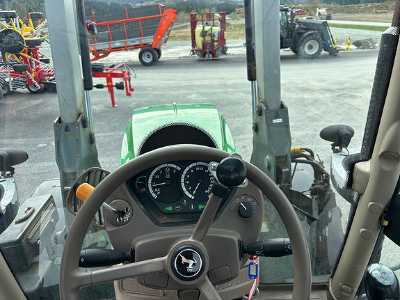 John Deere 6125 R 2013, kr 499 000,-