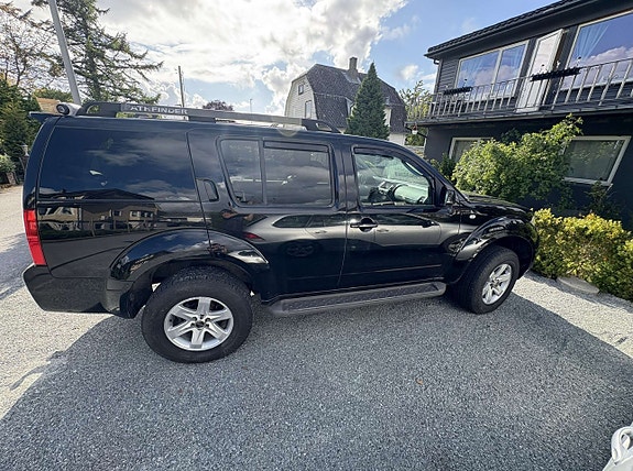 Nissan Pathfinder 27 of 30
