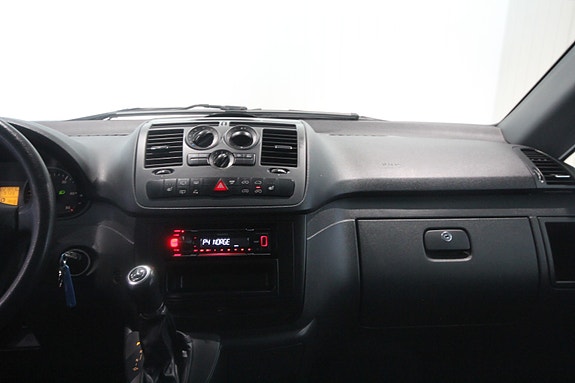 Mercedes-Benz Vito 113 18 of 23