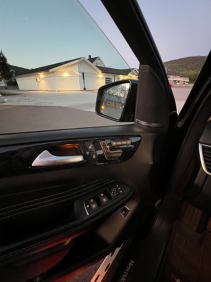 Mercedes-Benz ML250 14 of 26