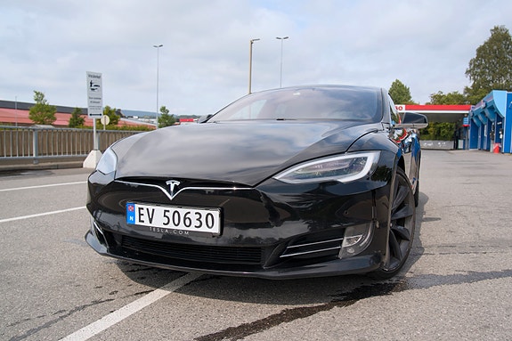 Tesla Model S 6 of 30