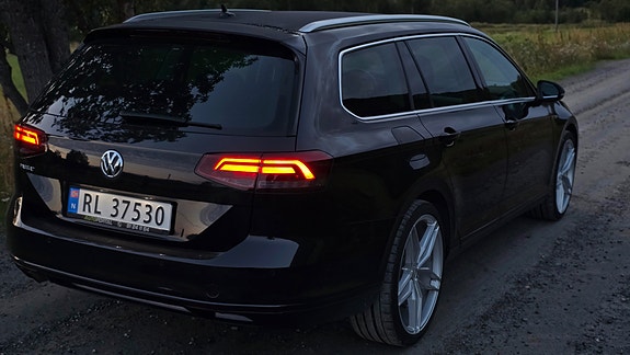 Volkswagen Passat 26 of 30