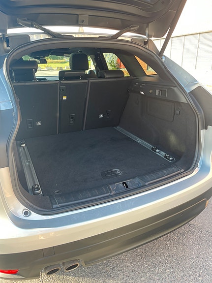 Jaguar F-PACE 15 of 28