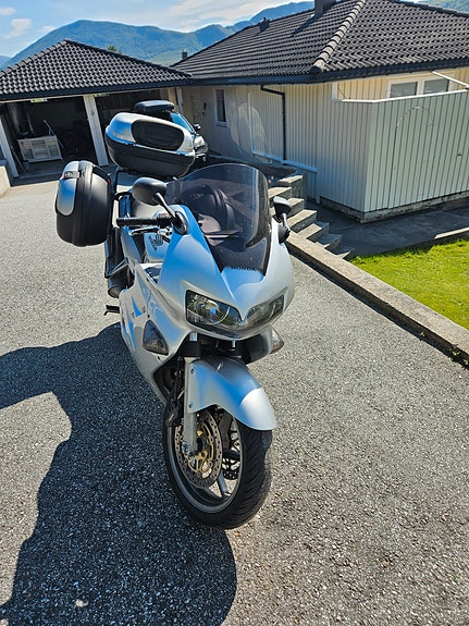 Honda VFR800 2 of 7