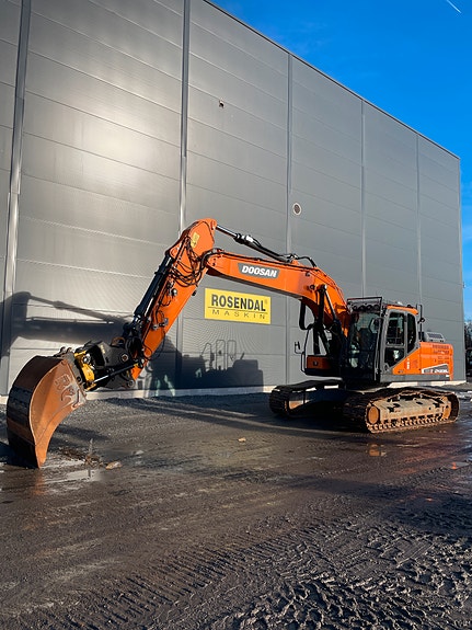 Doosan DX235LC-5