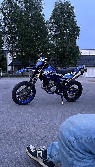 Yamaha WR 125 X 5 of 5