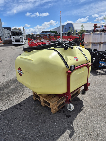 Hardi Mega 1500 24m med fronttank 2021, kr 480 000,-