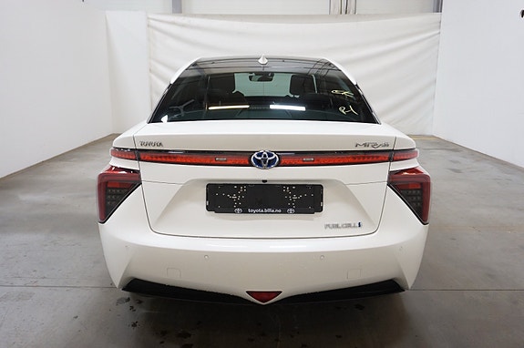 Toyota Mirai 5 of 5