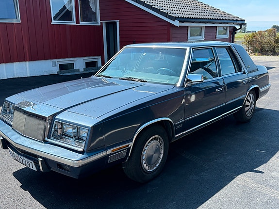 Chrysler New Yorker 2 of 23