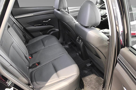 Hyundai Tucson 12 of 30