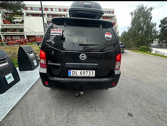 Nissan Pathfinder 8 of 30