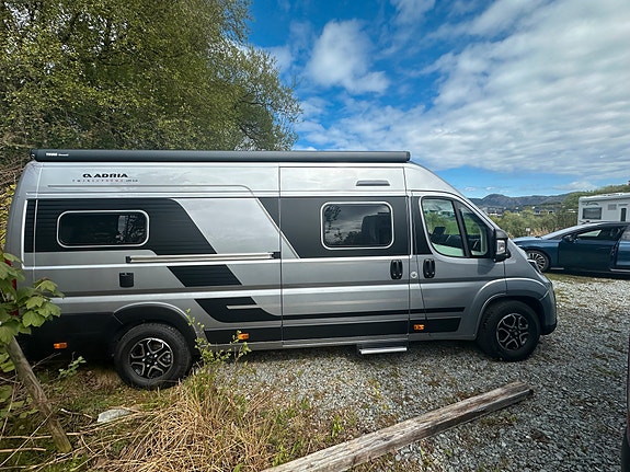 Adria Twin Supreme 640 SLB 3 of 5