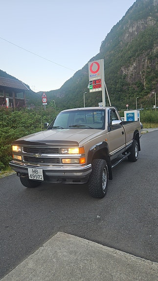 Chevrolet Silverado 14 of 19