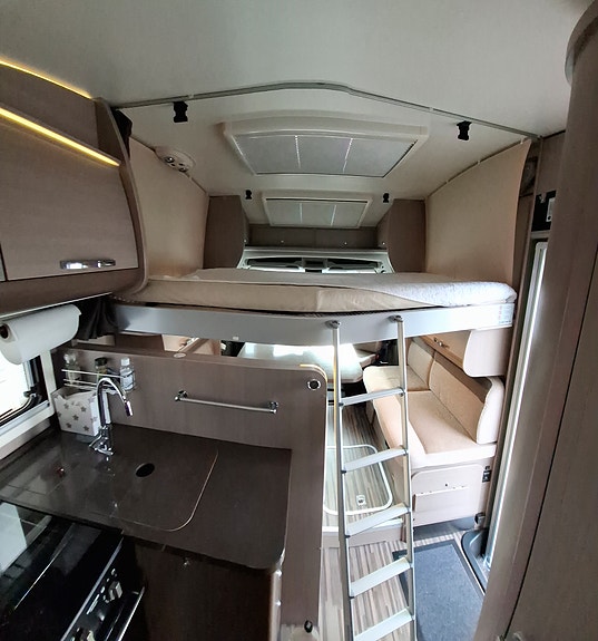 Adria Matrix Supreme SL 10 of 16