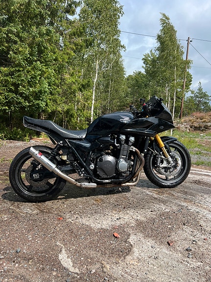Honda CB 1300 3 of 5