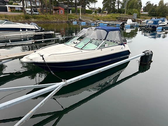 Uttern D51 Crossmax m/Mercury 75 hk Optimax velholdt båt m/ny kalesje Vårkupp!