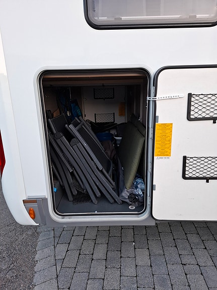 Adria Matrix Supreme SL 16 of 16