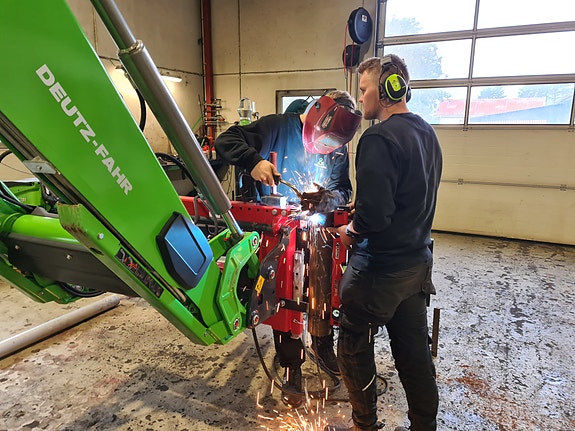 I vårt verksted er ingen jobb for liten og ingen for stor.