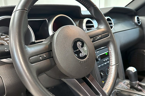 Ford Mustang 22 of 30