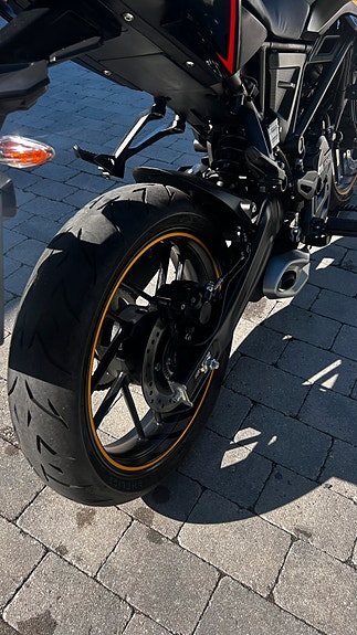 VOGE 125 R 7 of 17