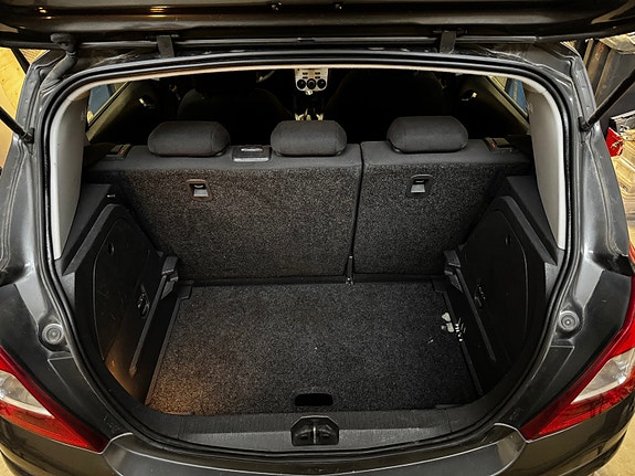 Opel Corsa 13 of 14