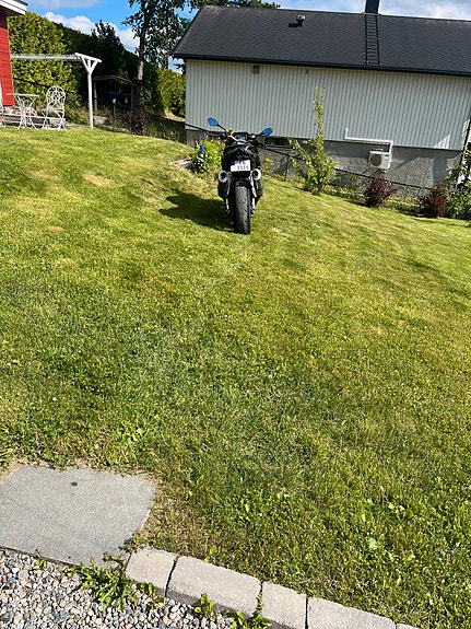 Aprilia Tuono 1000 R 11 of 12