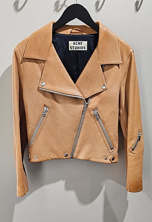 ACNE STUDIOS - Stilig skinnjakke med tøffe glidelåser