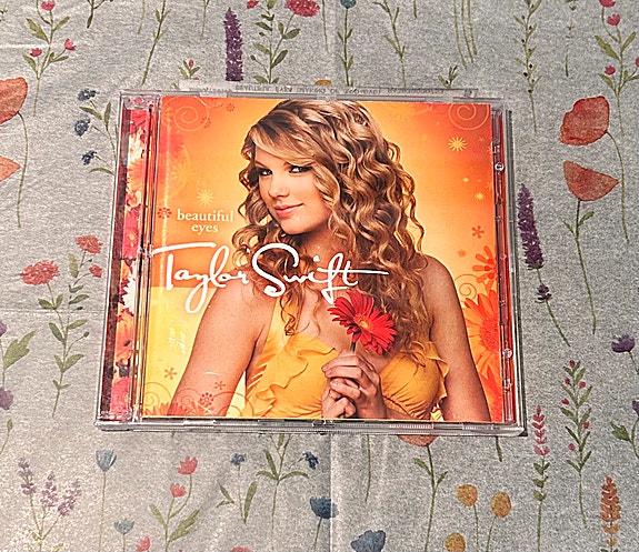 Taylor Swift Beautiful Eyes CD・DVD $_12.JPG?set_id=880000500F