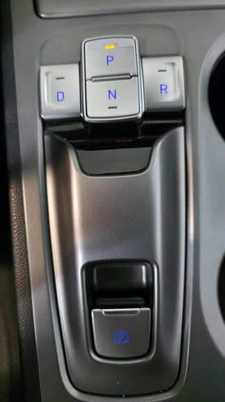 Hyundai Kona 17 of 28