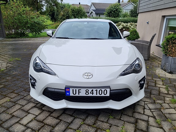 Toyota GT86 3 of 5