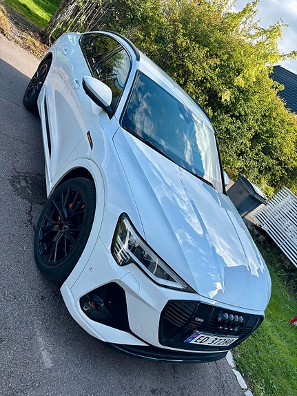 Audi e-tron 5 of 12
