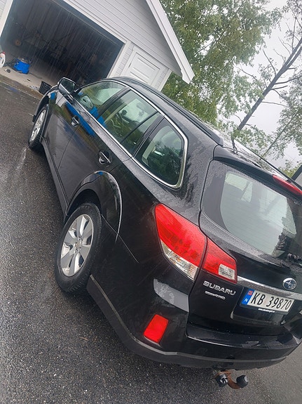 Subaru Outback 4 of 5