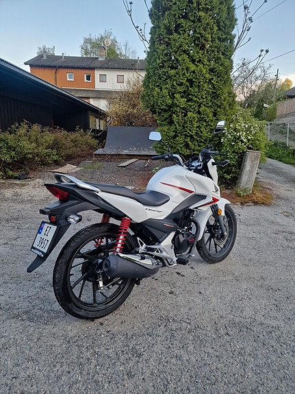 Honda CBF 3 of 5