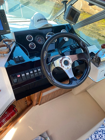 Sea-Ray 250 Sundancer m/port akter for lett adkomst,Båt i god stand 8 of 17