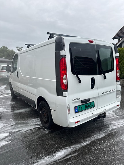 Opel Vivaro 5 of 5