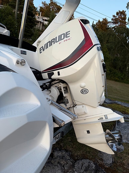 Brig Eagle 650 - Strøken kvalitetsrib med 175 hk Evinrude 21 of 30