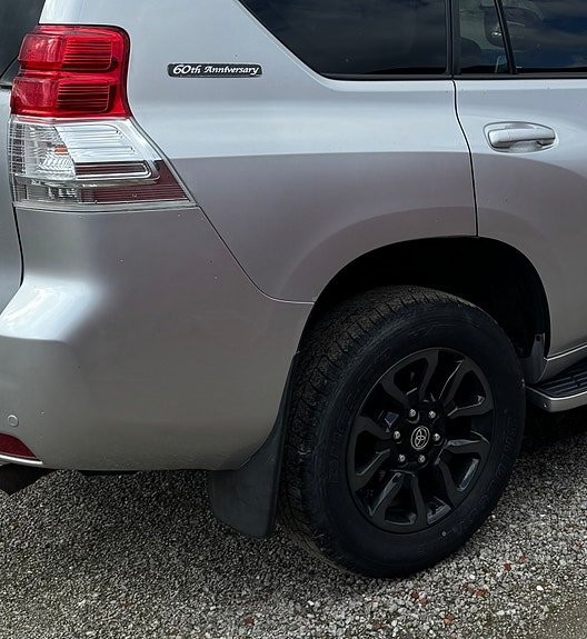 Toyota Land Cruiser 7 of 8