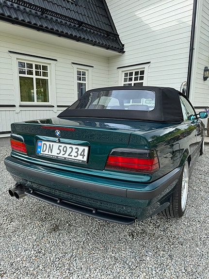 BMW 320 7 of 17