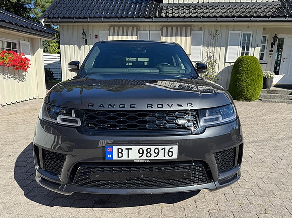 Land Rover Range Rover Sport 3 of 23