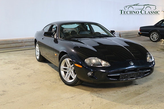 Jaguar XK 3 of 21