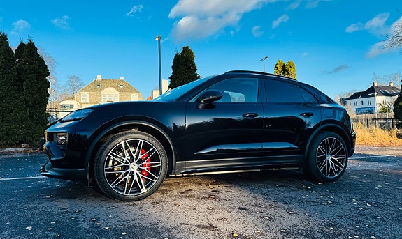 Porsche Macan 26 of 30
