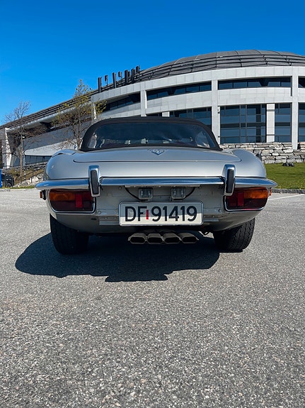Jaguar E-TYPE 6 of 17