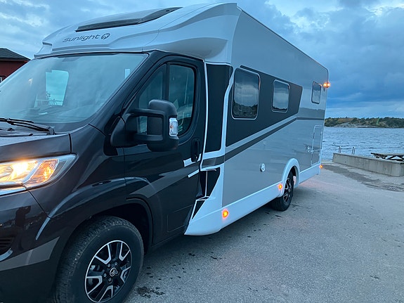 Sunlight T-68 Til Leie Sunlight 2025 modell, mye utstyr. 165 HK.  Prøv bobillivet, det er fantastisk både vår, sommer og høst. Fra kr 6900,- 2 of 5