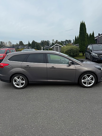 Ford Focus 23 of 23