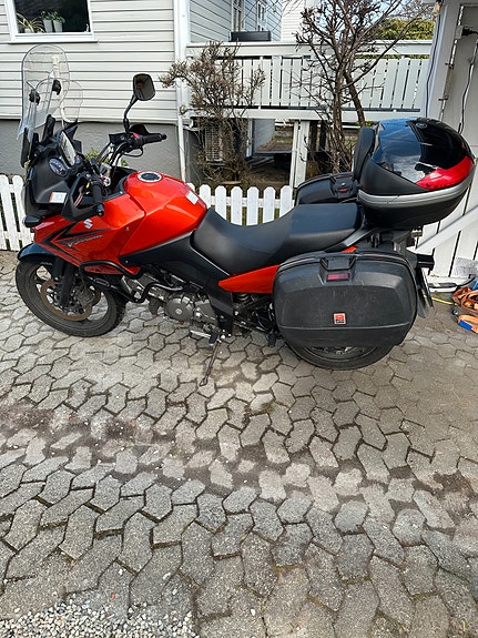 Suzuki DL 650 V-Strom 5 of 5